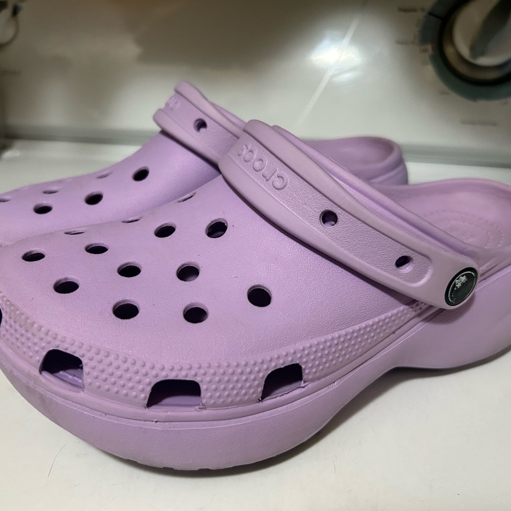 CROCS Kids Lavender Sandals - Picture 12 of 13